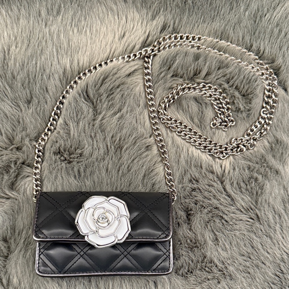 Jacobs by Marc Jacobs Elegant Black Quilted Chain Bag with Floral Accent